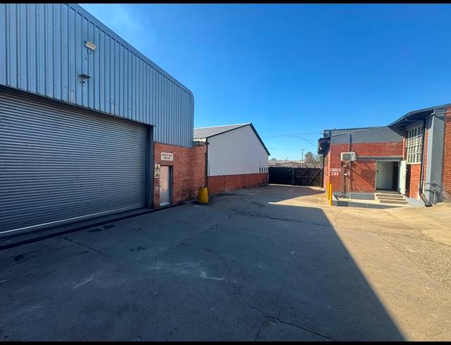 1,057M² WAREHOUSE TO LET IN PRETORIA WEST